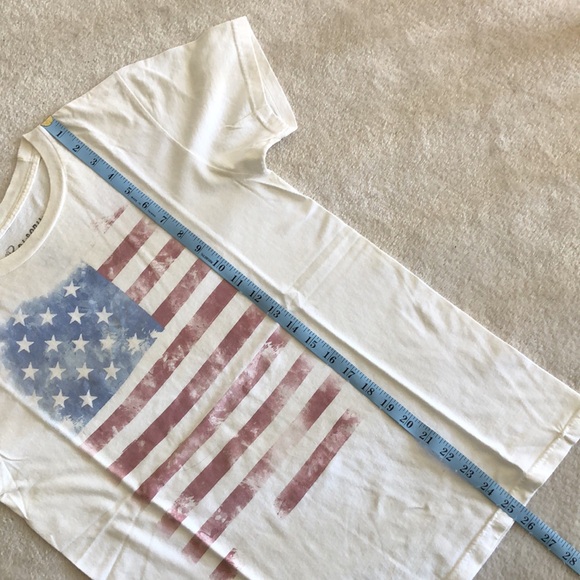Super soft and cozy American flag tee - Picture 5 of 12